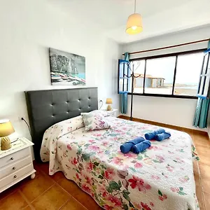 Apartamento Eslanzarote Turtle House, Super Wifi, Sea Views, Caleta de Caballo